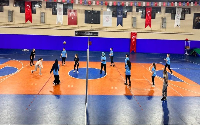 Filenin sultanları projesi kapsamında Voleybol müsabakası gerçekleştirildi.