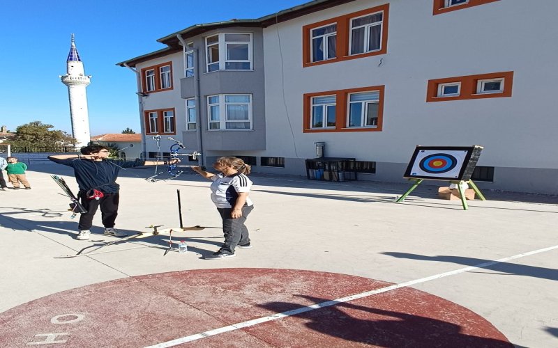 Çal'da İlk Okçuluk Kursu Başlıyor!