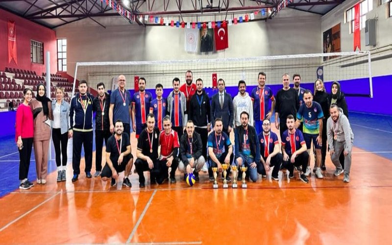 24 Kasım Öğretmenler Günü'nde Onurlandırma